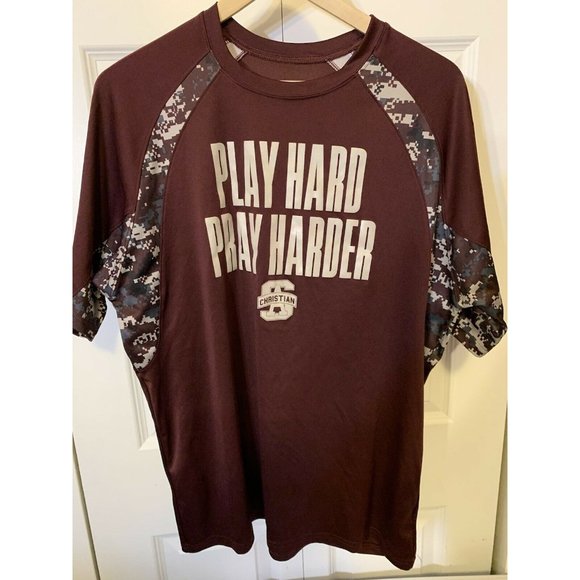 Play Hard Pray Harder Men’s Sz L T Shirt Badger Maroon White - Picture 3 of 6